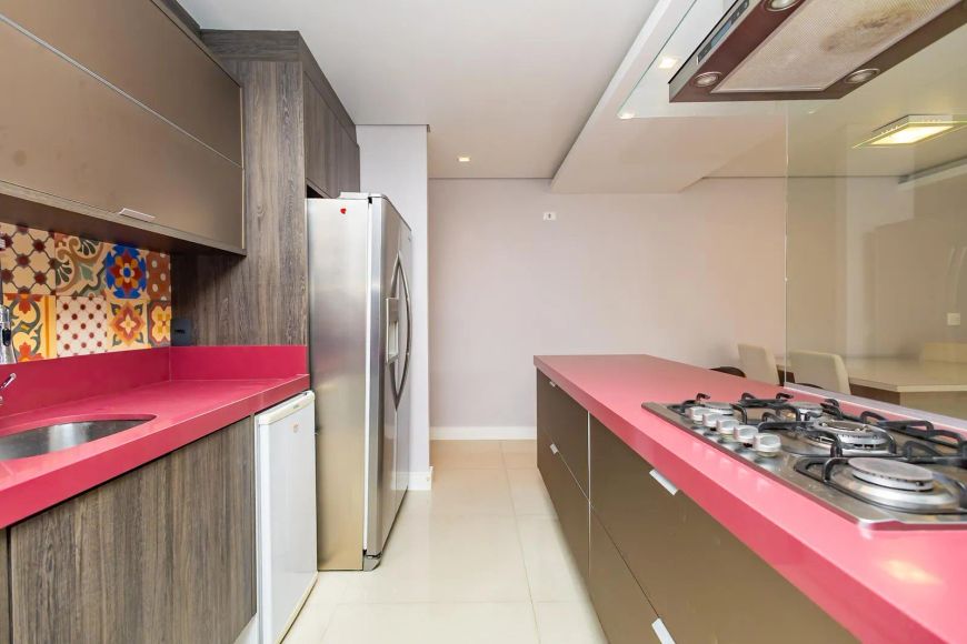 Apartamento mobiliado - Centro Cívico - Curitiba.