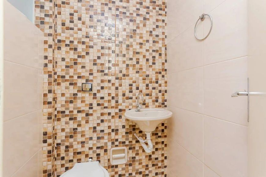 Sobrado para aluguel, 3 quartos, 1 vaga, Bairro Alto - Curitiba/PR