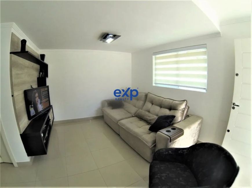 Triplex c/3 quartos e 3 banheiros
