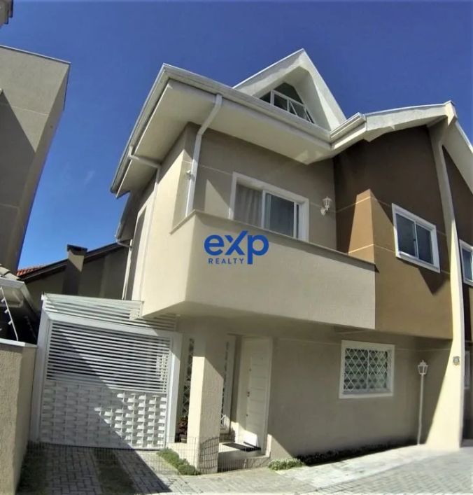 Triplex c/3 quartos e 3 banheiros