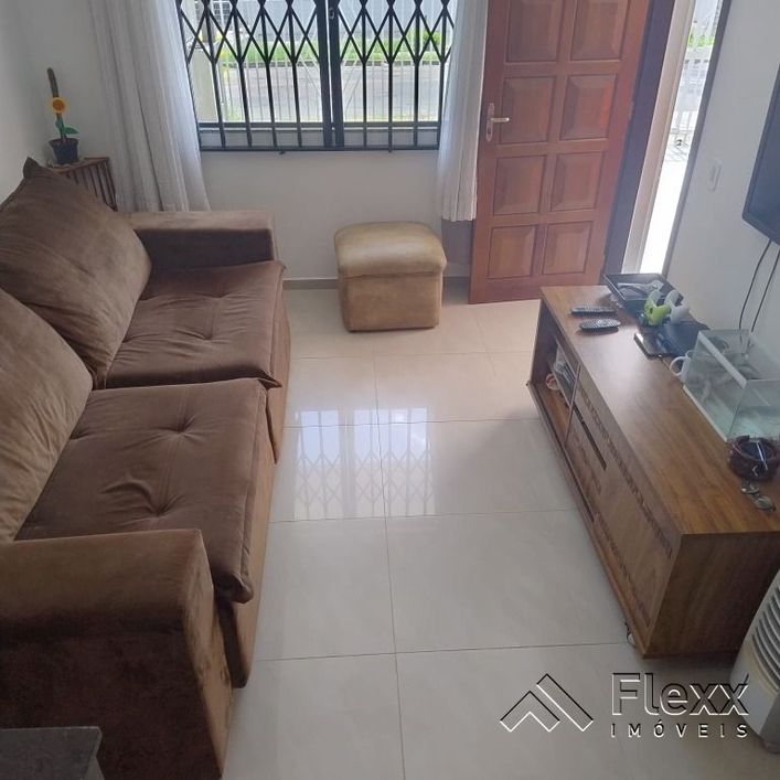 Sobrado com 3 dormitórios à venda, 123 m² por R$ 594.000,00 - Capão Raso - Curitiba/PR