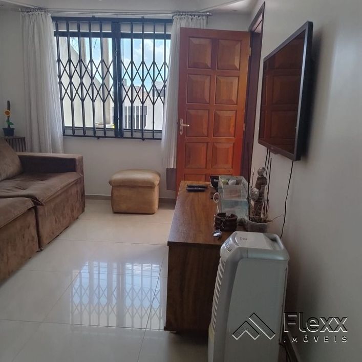 Sobrado com 3 dormitórios à venda, 123 m² por R$ 594.000,00 - Capão Raso - Curitiba/PR