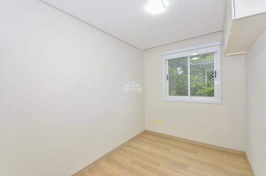 Apartamento desocupado mobiliado
