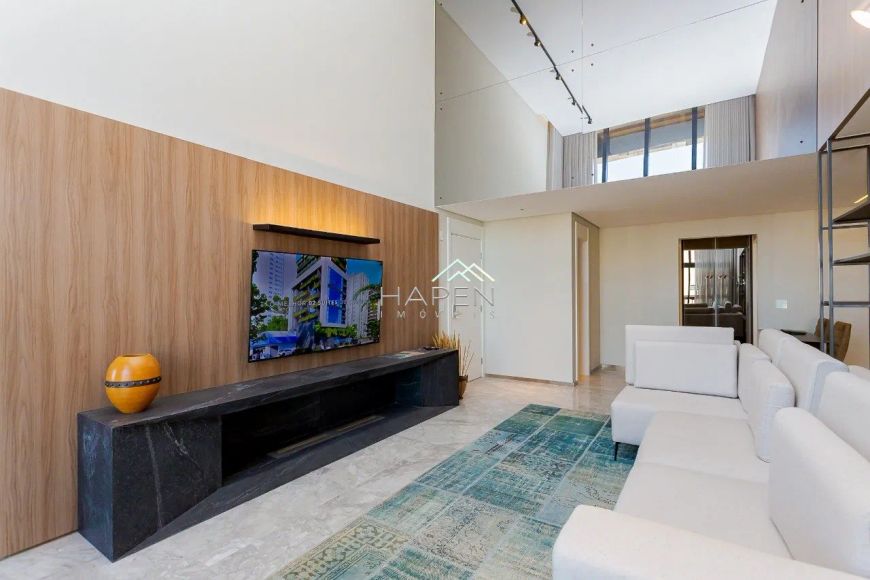 W HOME: Seu apartamento de Luxo no Batel!