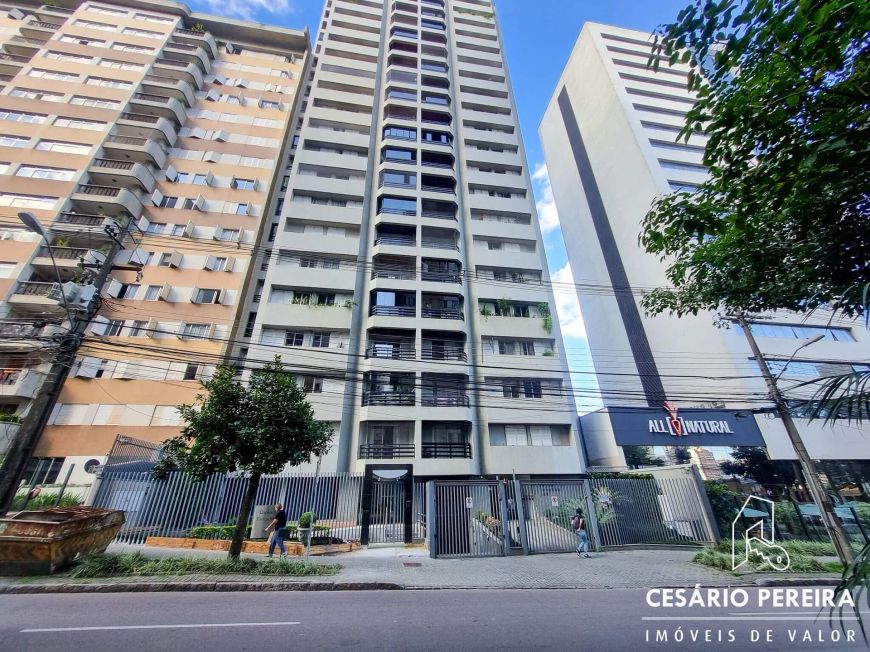 Apartamento Semimobiliado 3 Quartos no Água Verde / Batel!