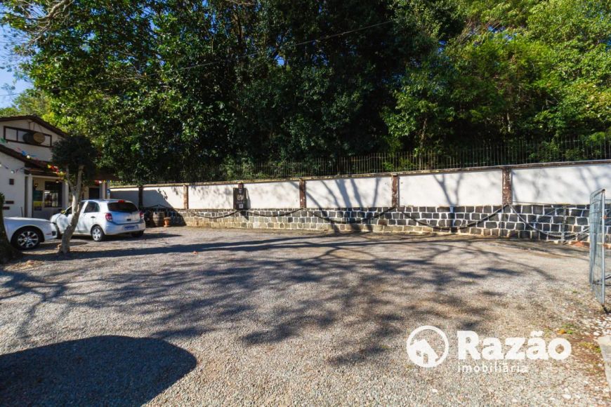 TERRENO COM ÁREA TOTAL 945,32m² - ZR2 - GUABIROTUBA - REF 5843-RAZÃO
