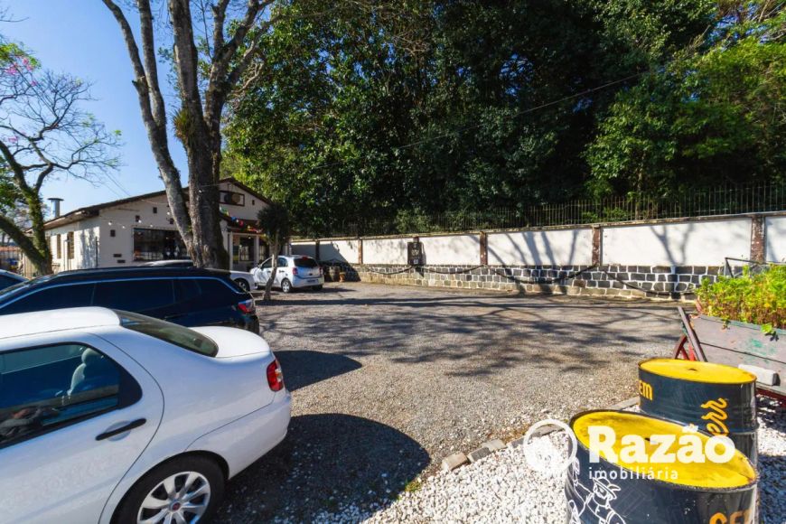 TERRENO COM ÁREA TOTAL 945,32m² - ZR2 - GUABIROTUBA - REF 5843-RAZÃO