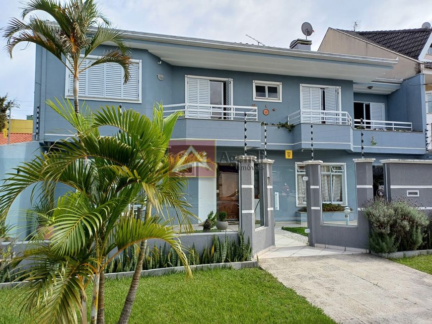 LINDA CASA COM AMPLO QUINTAL E PISCINA - JARDIM DAS AMÉRICAS