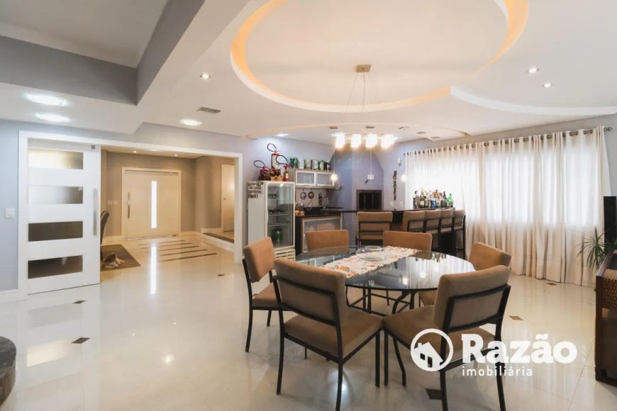 SOBRADO COM 4 QUARTOS - ÁREA TOTAL 434.33m² - UBERABA - REF 5763-RAZÃO