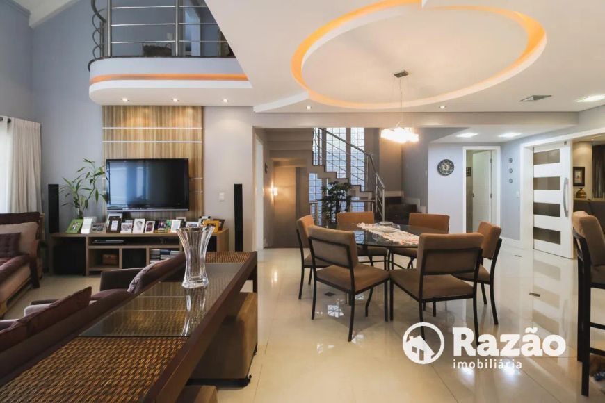 SOBRADO COM 4 QUARTOS - ÁREA TOTAL 434.33m² - UBERABA - REF 5763-RAZÃO