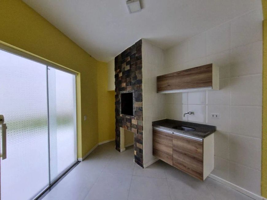 Casa com 4 Dormitórios, 4 Suíte, 450 m², aluguel de R$ 7.500 + Taxas - Santo Inácio, Curitiba (PR)