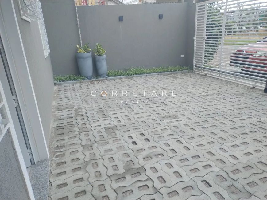Sobrado único com 4 quartos sendo 2 suítes - Tarumã