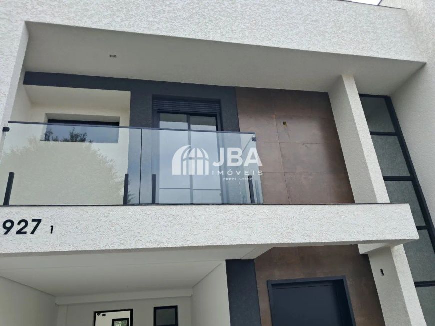 TRIPLEX NOVO COM QUINTAL NO JARDIM DAS AMERICAS