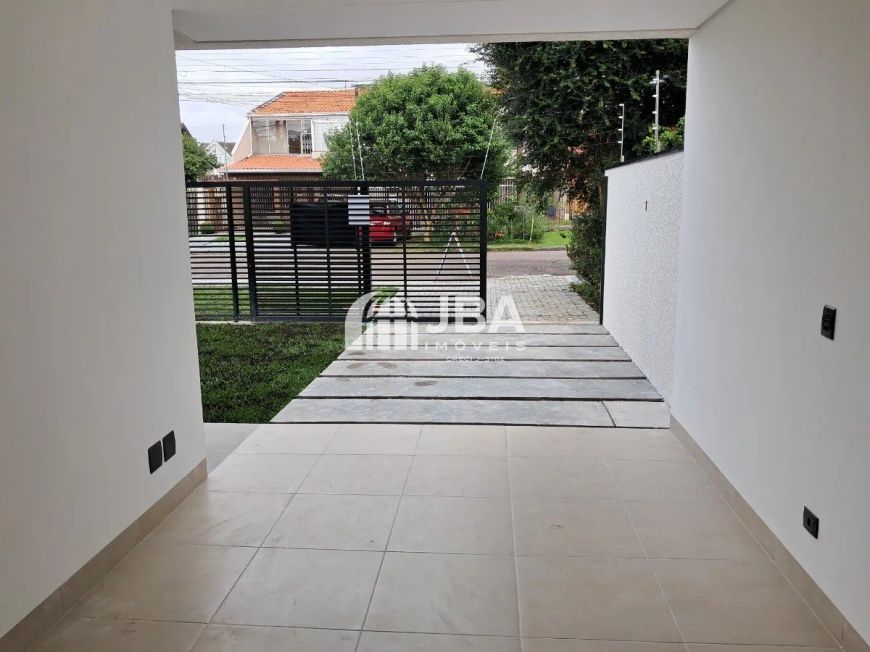 TRIPLEX NOVO COM QUINTAL NO JARDIM DAS AMERICAS