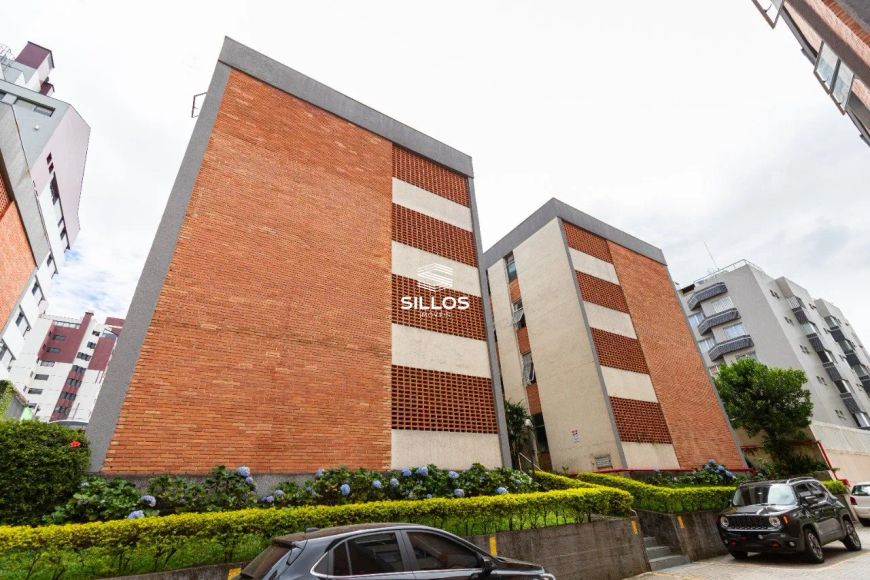 Apartamento com 2 quartos para alugar no Bigorrilho em Curitiba.