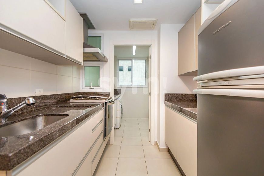 Apartamento mobiliado 03 quartos, Centro Cívico.