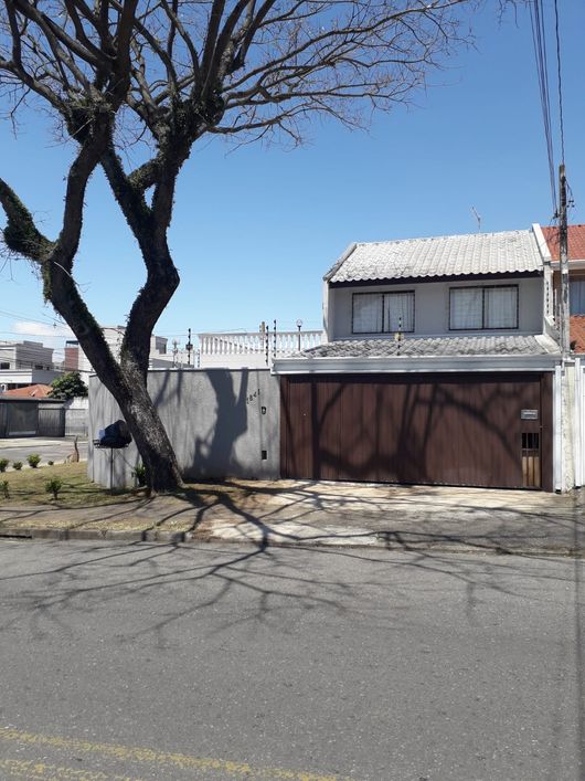 Sobrado com 110 m2 – bairro Hauer – Curitiba/PR