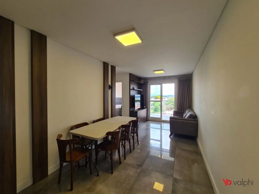 Apartamento de 02 quartos para alugar no Portão.
