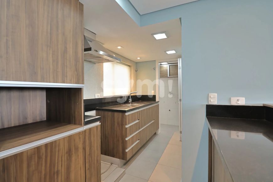 Apartamento bem localizado no Água Verde!