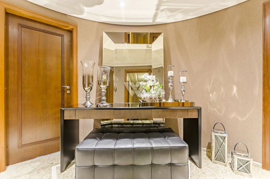 Apartamento Decorado - 150m2 - 03 dormitórios sendo 1 suíte - 03 vagas - Jardim Botânico