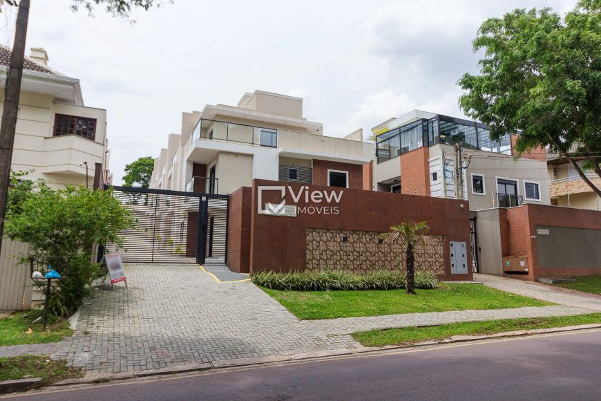 SOBRADO EM CONDOMÍNIO no bairro Jardim Social