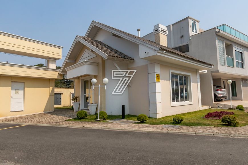 Casa em condomínio Santa Felicidade 354 m2 com 4 suites 4vagas garagem