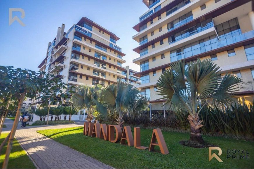 Cobertura Mobiliada em Cond Clube com 3 suítes para venda - 247m2 - Água Verde, Curitiba-PR