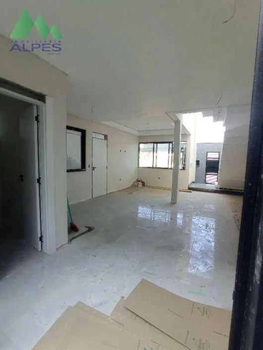 Sobrado com 3 dormitórios à venda, 143 m² por R$ 699.000,00 - Pinheirinho - Curitiba/PR
