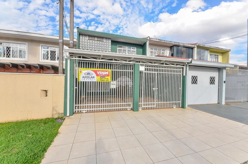 Sobrado para venda com 155 metros quadrados com 3 quartos em Novo Mundo - Curitiba - PR