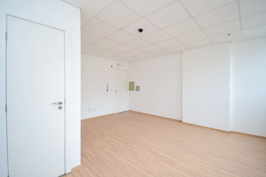 Conjunto Comercial no Centro de 43,79m² - Edifício Century Seven