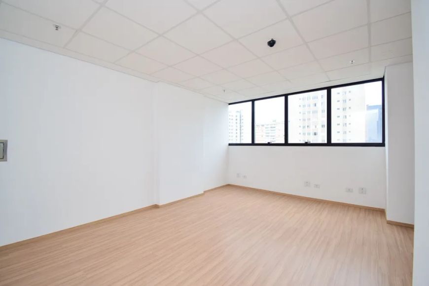 Conjunto Comercial no Centro de 43,79m² - Edifício Century Seven