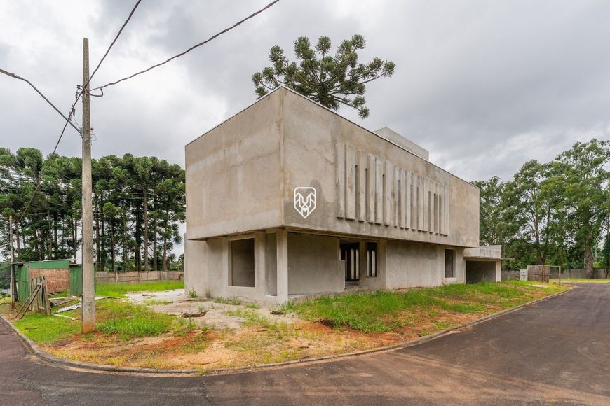 CASA em condomínio fechado com 4 suítes em fase de construção, terreno com 1590 m2