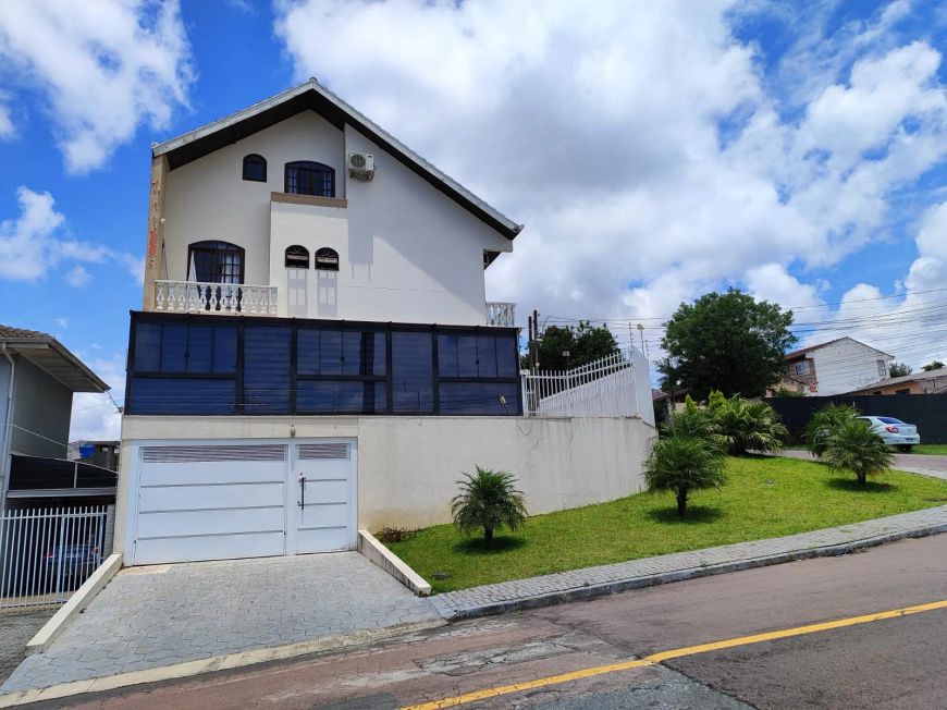 TRIPLEX BAIRRO ALTO 4 DORM/2SUITES 3 VAGAS
