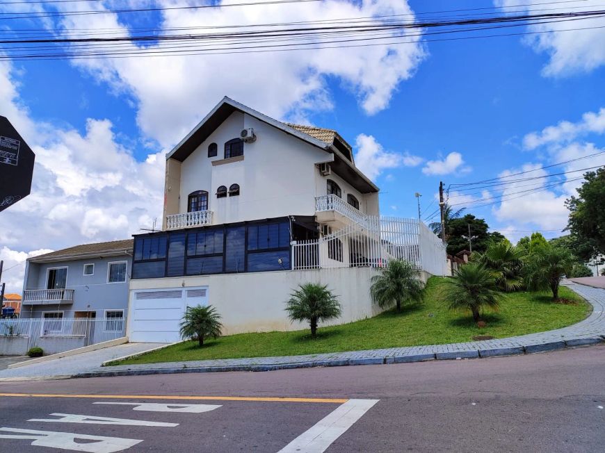TRIPLEX BAIRRO ALTO 4 DORM/2SUITES 3 VAGAS