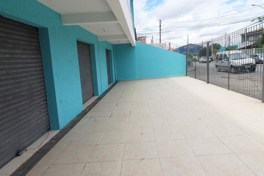 Sobrado com 200m² 3 quartos, à venda, no bairro Uberaba em Curitiba