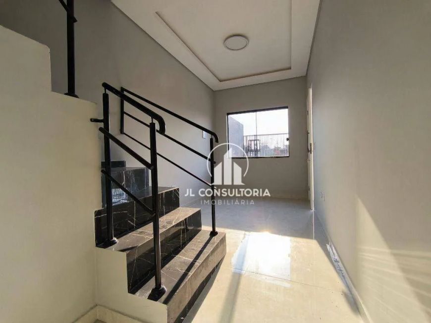 Sobrado com três quartos, espaço de terreno nos fundos com churrasqueira no Campo de Santana
