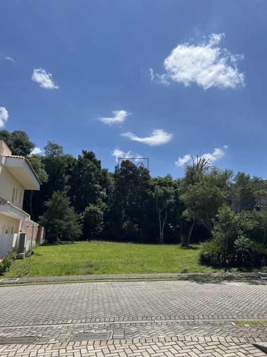 Maravilhoso terreno no condomínio Reserva Allameda!