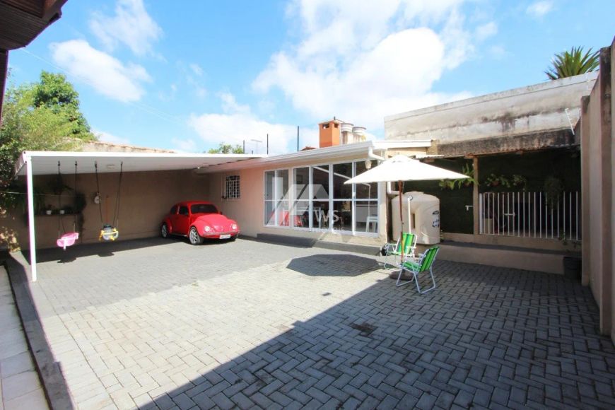 casa térrea com amplo terreno
