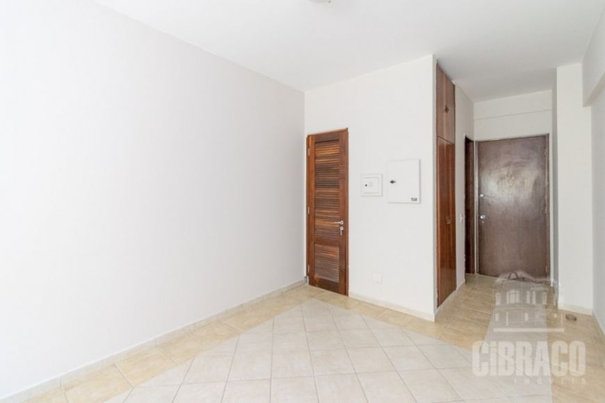 Conjunto Comercial no Centro, de 34,02m² - Ed. Arnaldo Thá