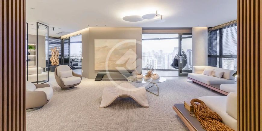 Apartamento com 3 suítes e 4 vagas de garagem no Água Verde em frente ao Clube Curitibano codigo: 94