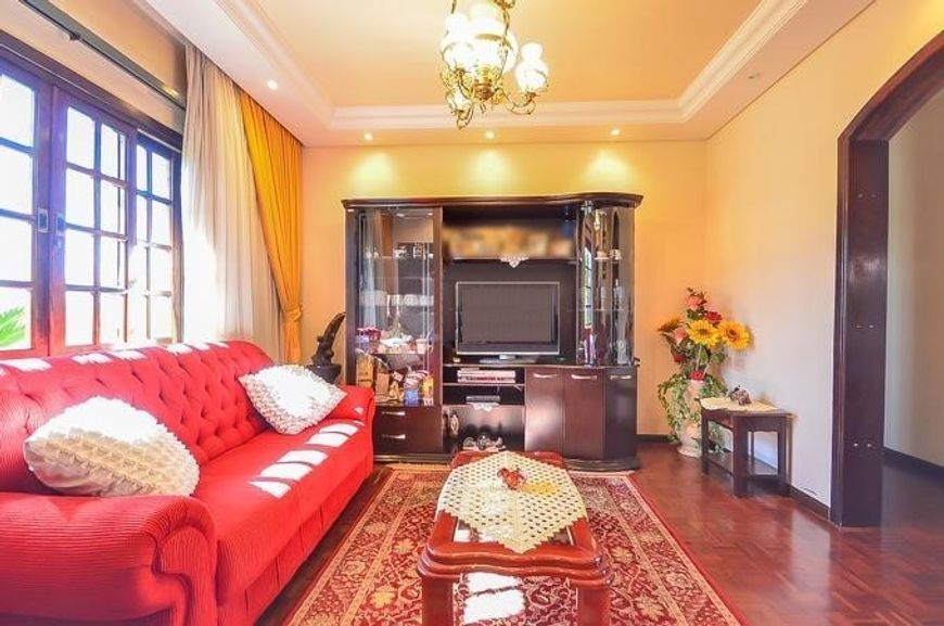 Sobrado semi-mobiliado (5 quartos e 3 bw) + edícula (2 quartos e 1 bw) com 289m² em terreno de 360m²