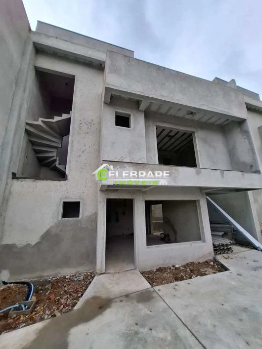 SOBRADO NOVO UBERABA,03 QTS,SUÍTE,SACADA,CHURRASQ.,GAR. COBERTA