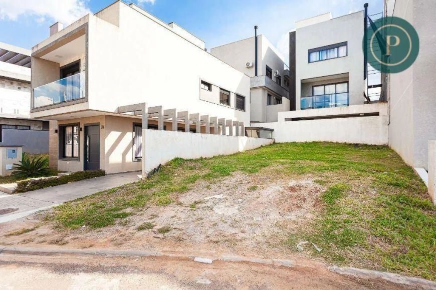 Terreno em condomínio fechado no Santa Cândida