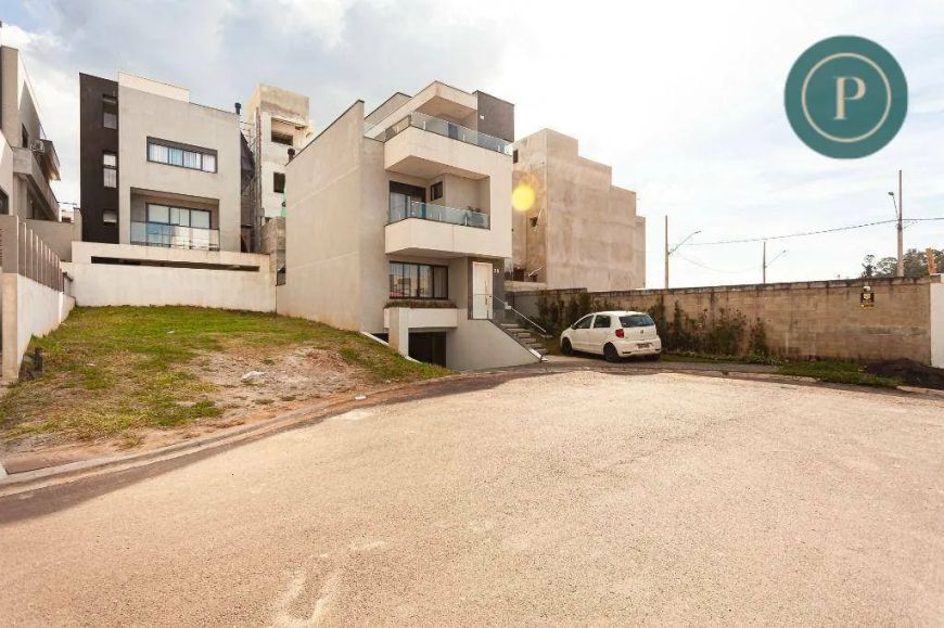 Terreno em condomínio fechado no Santa Cândida