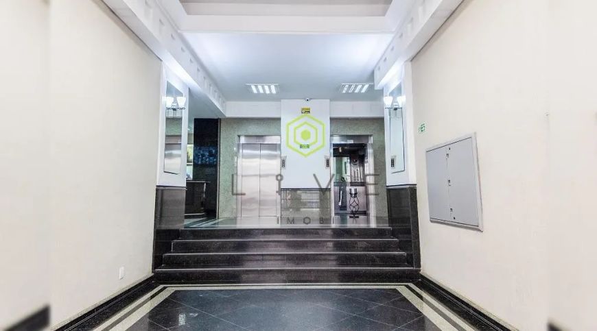 Sala Comercial à venda com 33 m² de área útil no Centro!