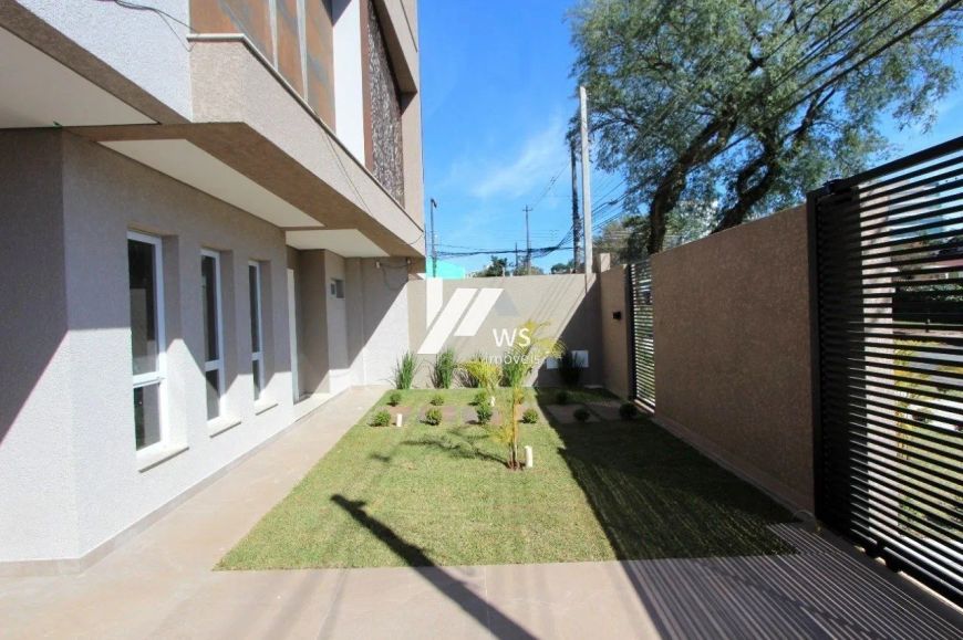 Planta moderna e amplo jardim!!!