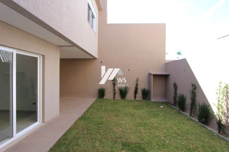 Planta moderna e amplo jardim!!!