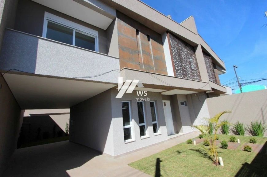 Planta moderna e amplo jardim!!!