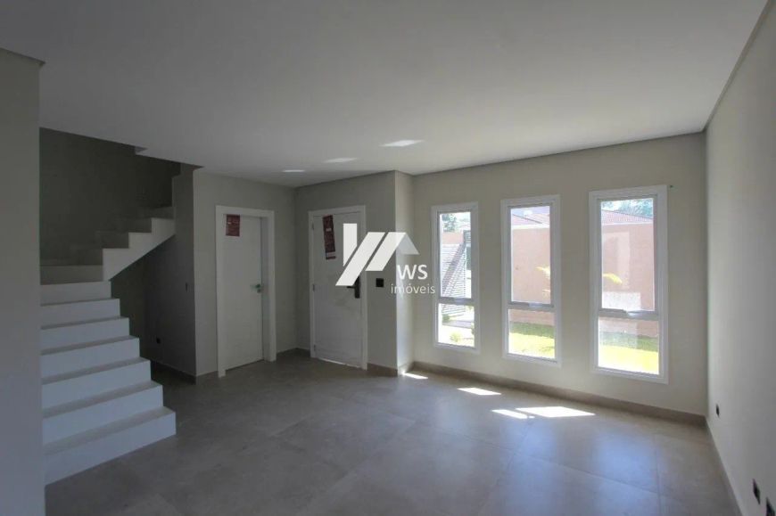 Planta moderna e amplo jardim!!!