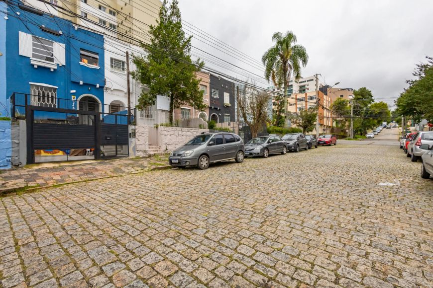 Sala Comercial Nova nas Mercês | 14 Estações, Reunião, Internet, Climatização e Ótima localização
